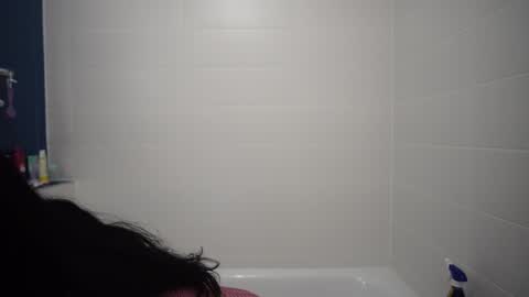 Snapshot of only_cara_mella chatting on 01/10/25, 09:53 Cara Mella online show from 01/10/25, 09:53