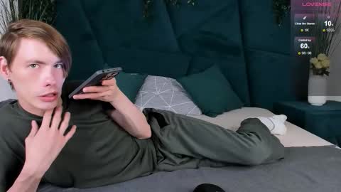 Erick  online show from 09/16/25, 06:03