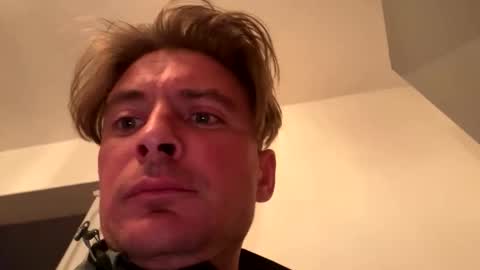 onlyloveyoutwice2016 online show from 04/04/26, 10:51