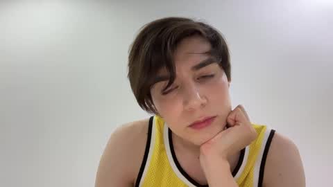 Snapshot of onlysergio chatting on 10/24/25, 02:08 Sergio online show from 10/24/25, 02:08