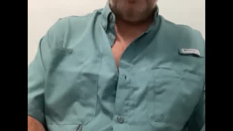 Snapshot of onthedlhere chatting on 09/17/25, 01:46 onthedlhere online show from 09/17/25, 01:46