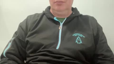 Snapshot of onthedlhere chatting on 04/27/26, 02:37 onthedlhere online show from 04/27/26, 02:37
