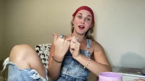 Snapshot of onyx_unleashed chatting on 12/14/25, 12:27 onyx_unleashed online show from 12/14/25, 12:27