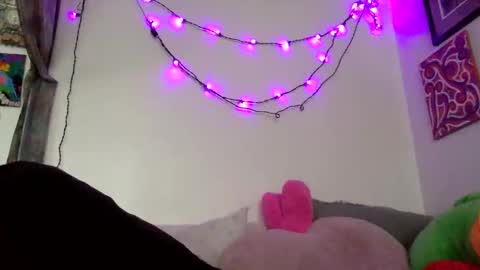 Snapshot of onyxchainz chatting on 02/24/26, 10:19 OnyxChainz online show from 02/24/26, 10:19