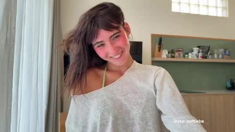 Snapshot of oofbabe__ chatting on 05/08/26, 10:59 Helen online show from 05/08/26, 10:59