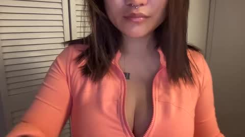 Snapshot of oohhellothere chatting on 09/10/25, 08:25 Miss Girly online show from 09/10/25, 08:25