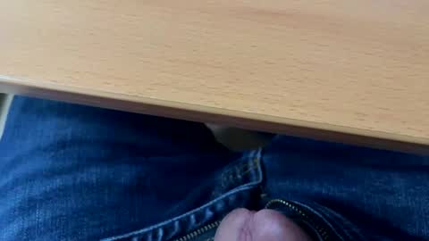 ooiskyfalloo online show from 12/18/24, 05:26