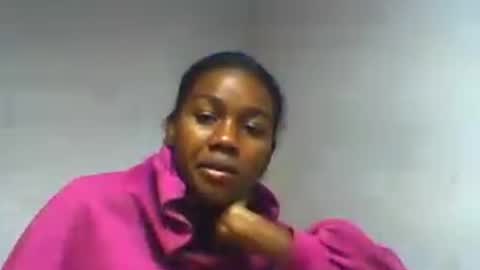 Snapshot of oooorazanasoa chatting on 06/18/26, 08:14 oooorazanasoa online show from 06/18/26, 08:14