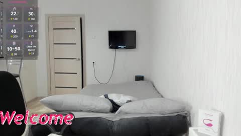 Snapshot of oops_britney chatting on 02/02/25, 07:46 Britney online show from 02/02/25, 07:46