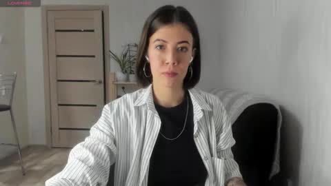 Snapshot of oops_britney chatting on 10/11/25, 05:55 Britney online show from 10/11/25, 05:55