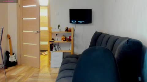 Britney online show from 04/02/26, 01:42