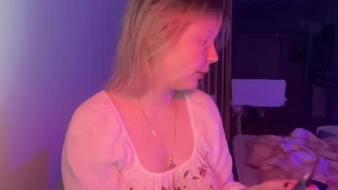 Ophelia online show from 12/21/25, 04:19