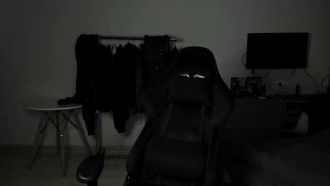 Bella and John online show from 04/22/26, 05:47