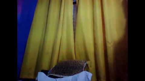 Snapshot of opree_pirocudo chatting on 05/16/26, 06:54 Opree online show from 05/16/26, 06:54