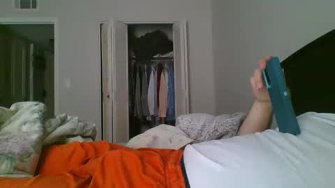 Snapshot of orange22boi chatting on 11/08/25, 03:23 orange22boi online show from 11/08/25, 03:23