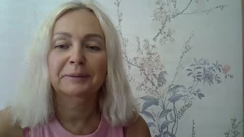 orange_luv online show from 08/07/26, 11:45