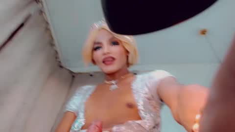 Oriana braom online show from 01/28/25, 10:56