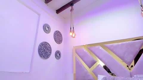 Miss Guzman  online show from 12/24/24, 06:39