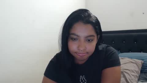 Snapshot of oriana_ston chatting on 10/21/25, 02:01 oriana_ston online show from 10/21/25, 02:01