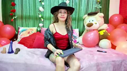 Oriana online show from 02/12/25, 10:04