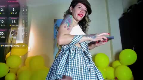 Snapshot of oriana_thomson2 chatting on 05/18/26, 04:07 Oriana online show from 05/18/26, 04:07