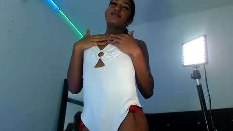 Snapshot of orianadollx chatting on 01/22/25, 02:03 Oriana online show from 01/22/25, 02:03