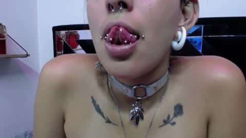 Snapshot of orianna_bodmod chatting on 01/22/25, 09:02 ORIANNA online show from 01/22/25, 09:02