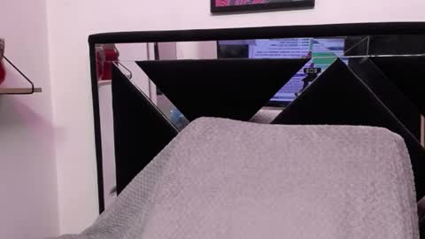 Snapshot of orianna_bodmod chatting on 03/06/25, 10:41 ORIANNA online show from 03/06/25, 10:41