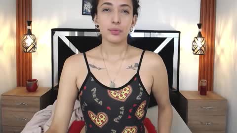 Snapshot of orianna_bodmod chatting on 12/13/25, 08:25 ORIANNA online show from 12/13/25, 08:25