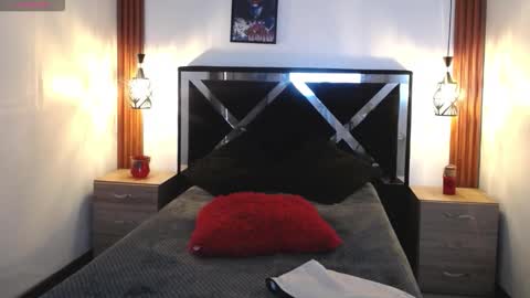 Snapshot of orianna_bodmod chatting on 12/21/25, 04:36 ORIANNA online show from 12/21/25, 04:36