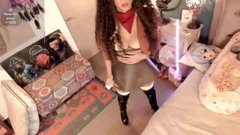 Snapshot of orianna_reed chatting on 02/21/25, 11:22 oriana online show from 02/21/25, 11:22