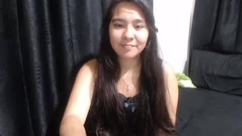 Snapshot of orlyn_ chatting on 02/15/25, 06:12 ilonka collins online show from 02/15/25, 06:12