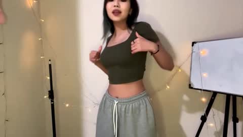 Angel online show from 12/17/25, 12:22