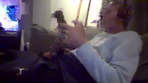 Snapshot of orwel09 chatting on 12/17/24, 08:32 orwel09 online show from 12/17/24, 08:32