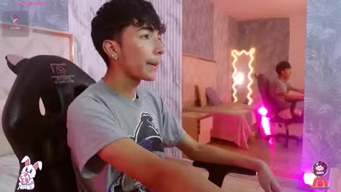 osamu_tay online show from 02/18/26, 07:32