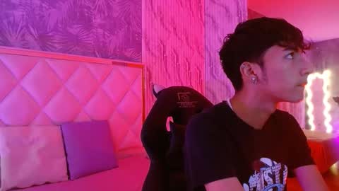 osamu_tay online show from 02/24/26, 11:30