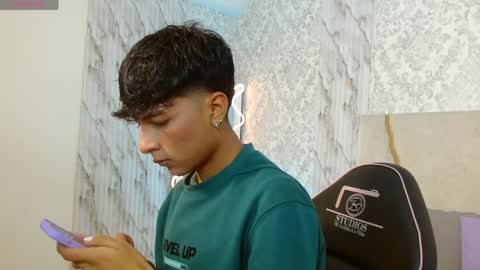 osamu_tay online show from 04/12/26, 03:00