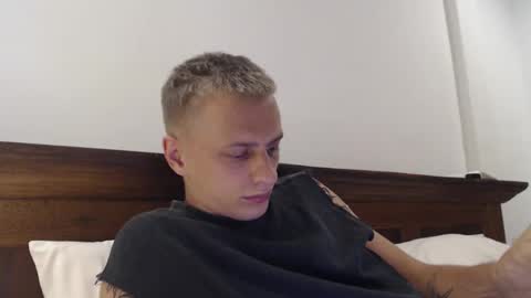 Snapshot of oscar_sssky chatting on 02/07/25, 12:50 Oscar online show from 02/07/25, 12:50