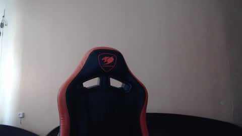 Snapshot of oscar_sssky chatting on 10/11/25, 12:47 Oscar online show from 10/11/25, 12:47