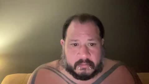 Snapshot of oscar_valentine chatting on 03/18/26, 02:15 oscar_valentine online show from 03/18/26, 02:15