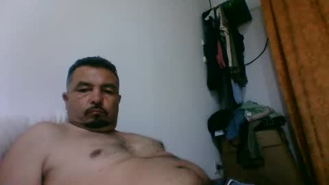 oscarjhe3512 online show from 04/10/26, 01:44