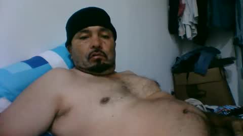 oscarjhe3512 online show from 04/24/26, 02:36