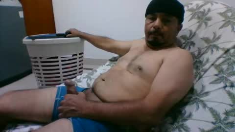 oscarjhe3512 online show from 04/30/26, 01:23