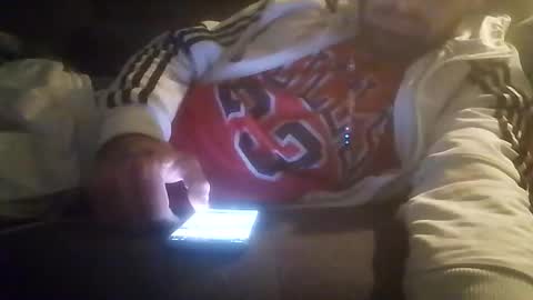 Snapshot of oscarkukoschka chatting on 04/06/26, 08:32 oscarkukoschka online show from 04/06/26, 08:32