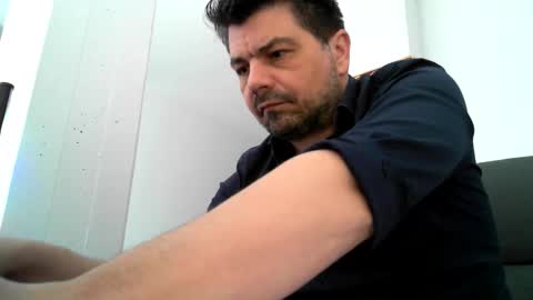 Snapshot of oscarleo chatting on 04/21/26, 01:50 the venetian online show from 04/21/26, 01:50