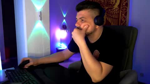 Snapshot of oscarleo chatting on 05/09/26, 05:29 the venetian online show from 05/09/26, 05:29