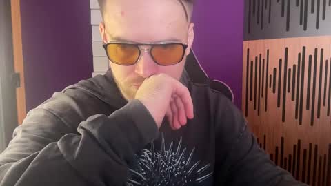 Oscar Steel Savage online show from 02/08/25, 04:25