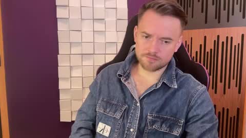 Oscar Steel Savage online show from 02/14/25, 05:14