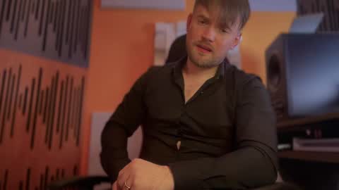 Oscar Steel Savage online show from 02/19/25, 05:49