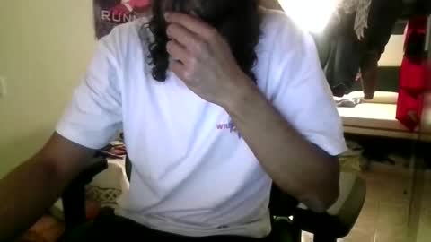 Snapshot of oshaka chatting on 05/31/26, 12:01 HappyGrower online show from 05/31/26, 12:01